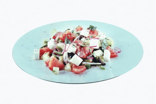 Греческий салат – легкое и быстрое блюдо