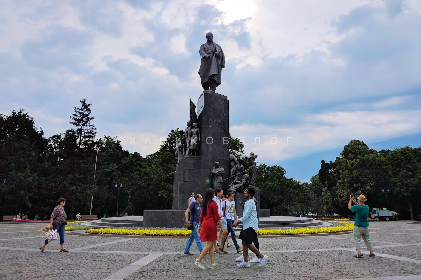 Памятник Тарасу Шевченко в Харькове